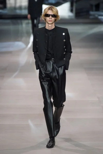 Look 10